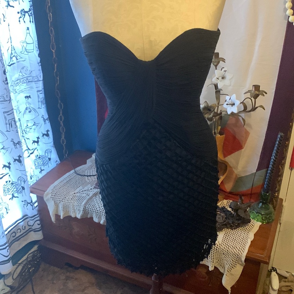 Stunning Little black dress strapless